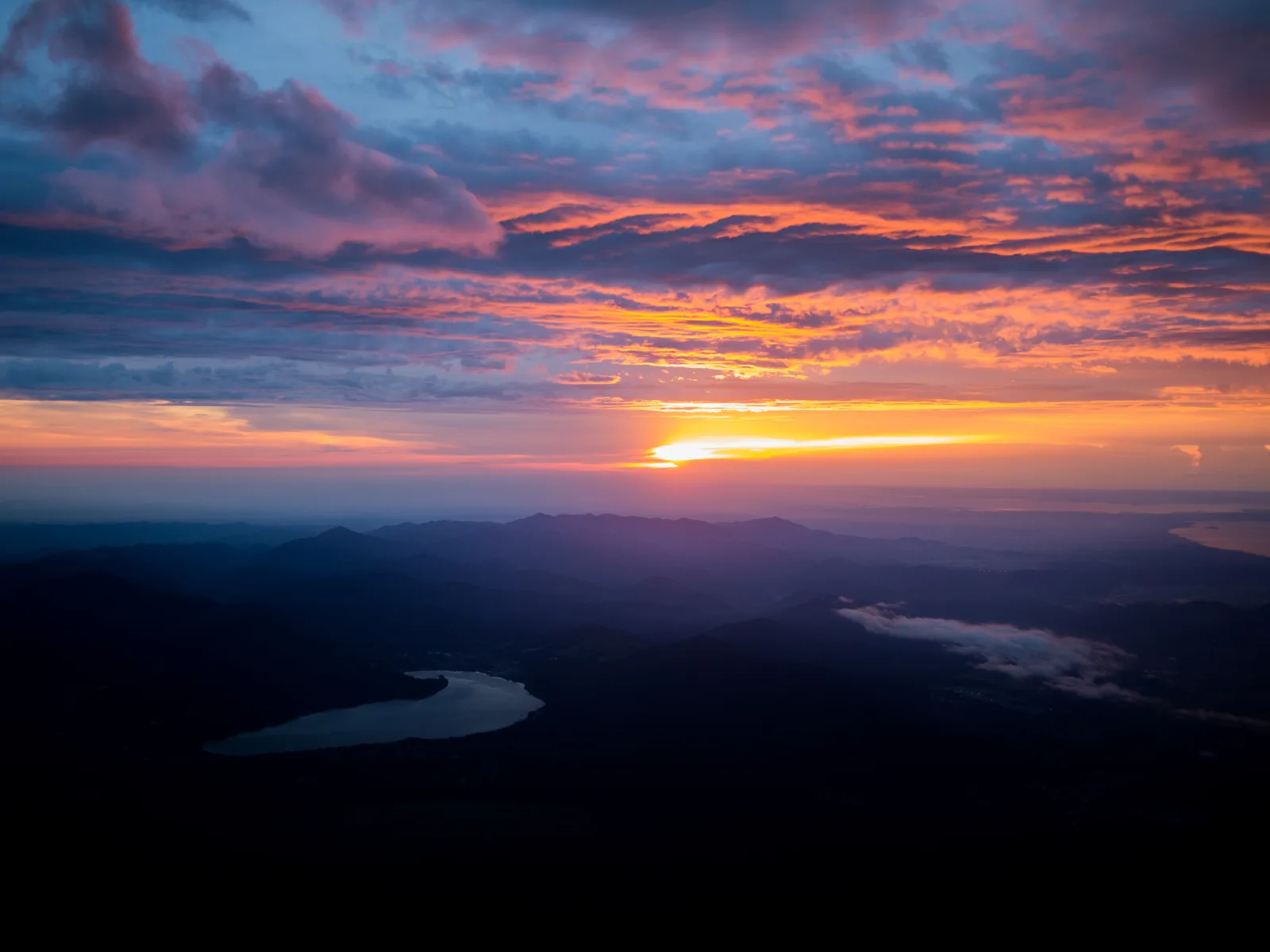 Goraiko — sunrise seen from the summit of Mt. Fuji above a sea of clouds