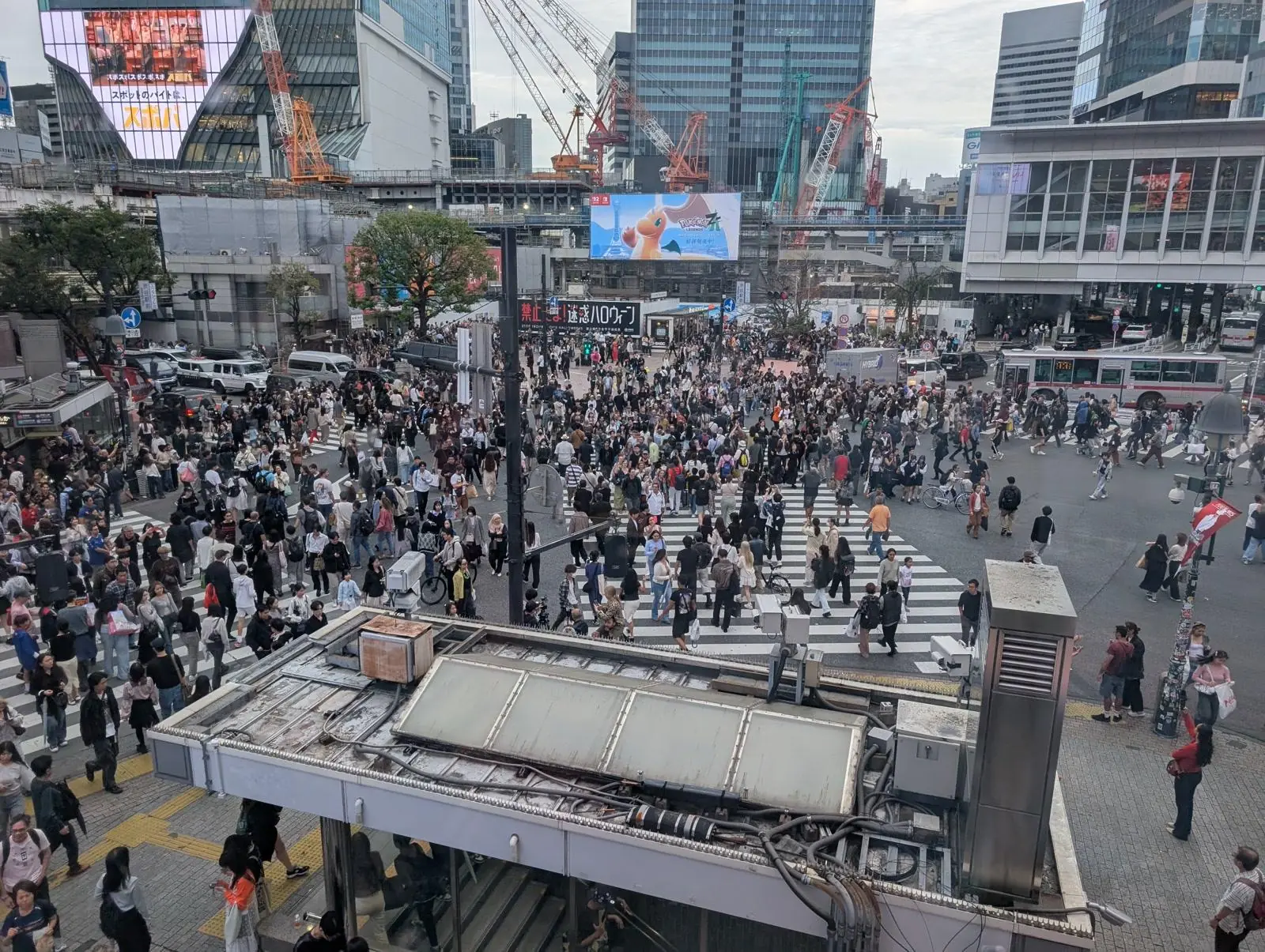 How to enjoy Shibuya Crossing - best viewing spots